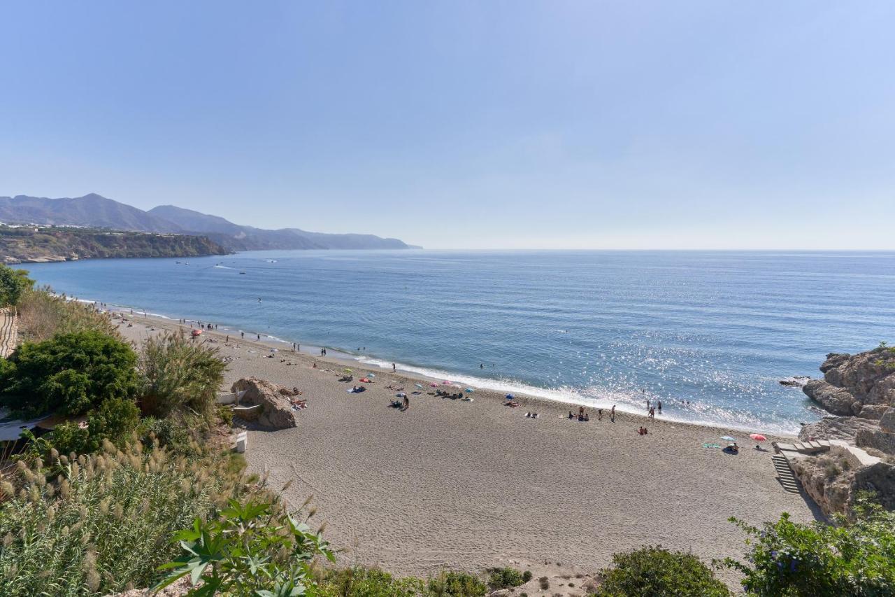 Carabeo 23- Acceso A La Playa Apartman Nerja Kültér fotó