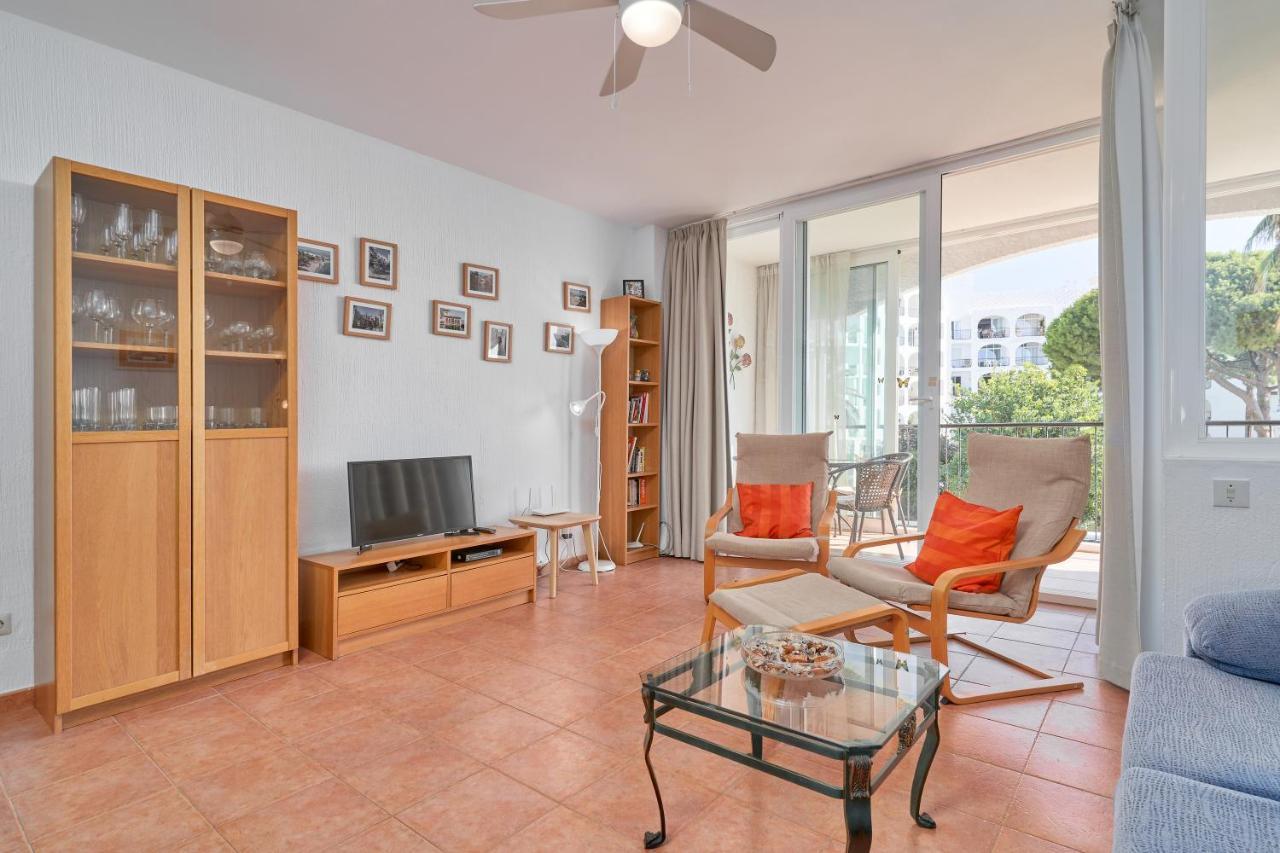 Carabeo 23- Acceso A La Playa Apartman Nerja Kültér fotó